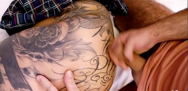 NEUE BERLINER GANGBANG PARTY MIT MIA BLOW UND 12 TYPEN DEUTSCH